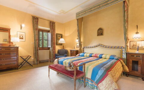 Villa Paola: Bedroom, Room, Furniture, Bed, Property, Bed Frame, Interior Design, Bed Sheet, Building, Real Estate