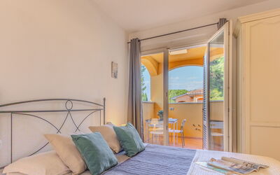 Accommodation:&nbsp;Trilocale Grande Primo Piano 233v