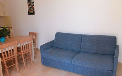 Trilocale Grande Primo Piano 331V: Furniture, Property, Room, Couch, Floor, Sofa Bed, Futon, Living Room, House, Comfort