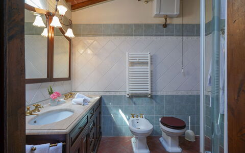 Villa San Lorenzo: Bathroom, Room, Property, Sink, Floor, Building, Interior Design, Tile, House, Bathroom Cabinet