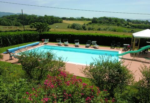 Villa i Cedri: Swimming Pool, Property, Leisure, Vacation, Resort, Summer, Sky, Real Estate, House, Grass