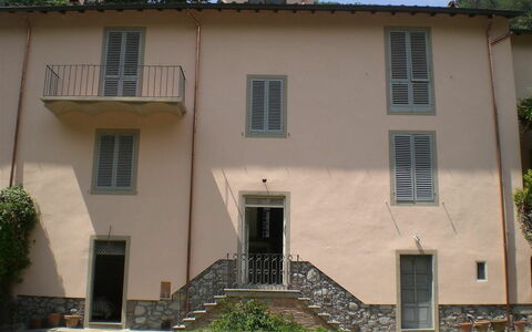 Byron house exterior