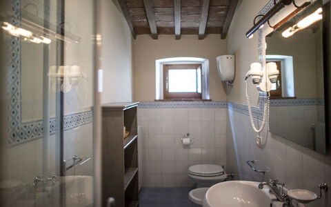 Case Sant'anna 14: Bathroom, Room, Property, Plumbing Fixture, Interior Design, Building, Architecture, Toilet, Bathroom Sink, House