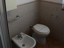 rocche-di-valiano-chianti-castelnuovo-berardenga-multiproprietà-ginestra-bathroom