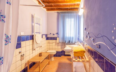 Accommodation:&nbsp;Pesci