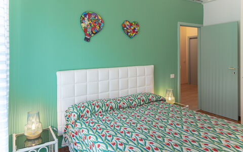 Casa Mary - Levanto: Interior Design, Furniture, Bedroom, Bed, Bed Sheet, Floor, Bedding, Flooring, Room, Textile
