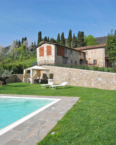 Montefiore: Property, House, Building, Swimming Pool, Real Estate, Estate, Villa, Grass, Residential Area, Home