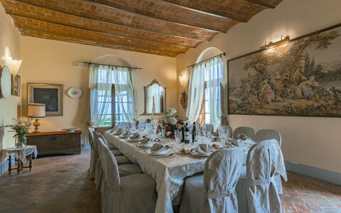 Villa Dei Michelangioli a Brolio: Room, Property, Dining Room, Ceiling, Building, Interior Design, Furniture, Table, Estate, Real Estate