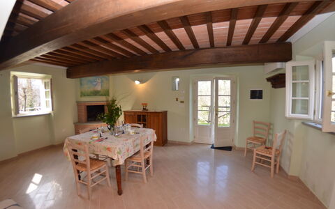 Anfora!!: Property, Building, Room, Ceiling, Floor, House, Real Estate, Wood Flooring, Interior Design, Beam