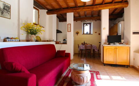 La Casa del Nonno: Room, Property, Building, Furniture, House, Interior Design, Living Room, Ceiling, Real Estate, Table