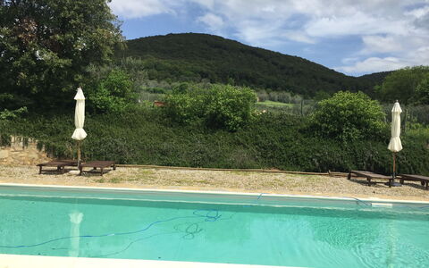 Casa Alla Minuccia Di Villa a Sesta: Swimming Pool, Property, Water, Sky, House, Leisure, Summer, Vacation, Mountain, Real Estate