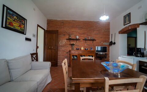 La Gropina Di Loro Ciuffenna: Room, Property, Furniture, Building, Living Room, Floor, Interior Design, House, Table, Hardwood