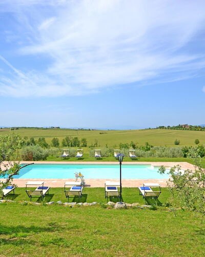 Villa Anita: Property, Land Lot, Nature Reserve, Sky, Rural Area, Real Estate, Grassland, House, Hill Station, Swimming Pool