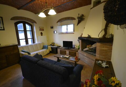 Appartamento Luna: Room, Property, Living Room, House, Building, Interior Design, Furniture, Home, Ceiling, Floor