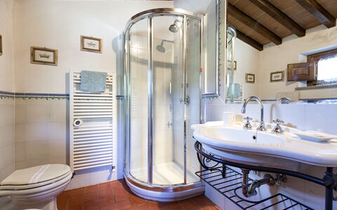 Villa San Pietro: Bathroom, Property, Room, Interior Design, Real Estate, Building, Tap, Architecture, Plumbing Fixture, Estate