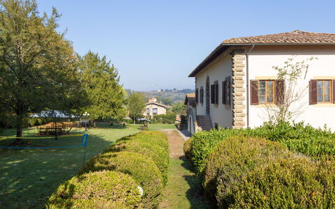 Villa Francesca: Property, Home, House, Real Estate, Residential Area, Natural Landscape, Estate, Garden, Building, Tree