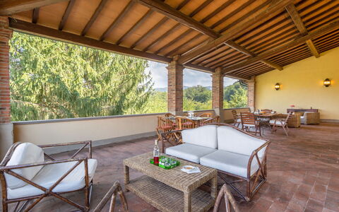 Villa Francesca: Property, Real Estate, Room, Building, House, Interior Design, Furniture, Home, Estate, Ceiling