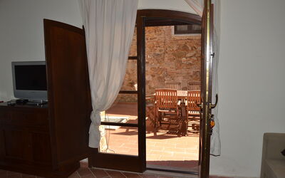 Accommodation:&nbsp;Trilocale Primo Piano Con Balcone