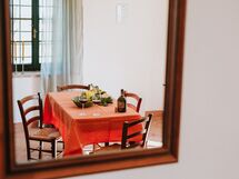 agriturismo-la-papessa-chianti-san-donato-farmhouse-gardenia-living-room-diningroom