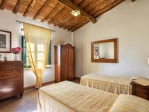 agriturismo-la-papessa-chianti-san-donato-farmhouse-oleandro-bedroom
