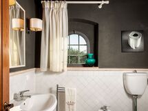 agriturismo-la-papessa-chianti-san-donato-multipropriet-mirtus-bathroom