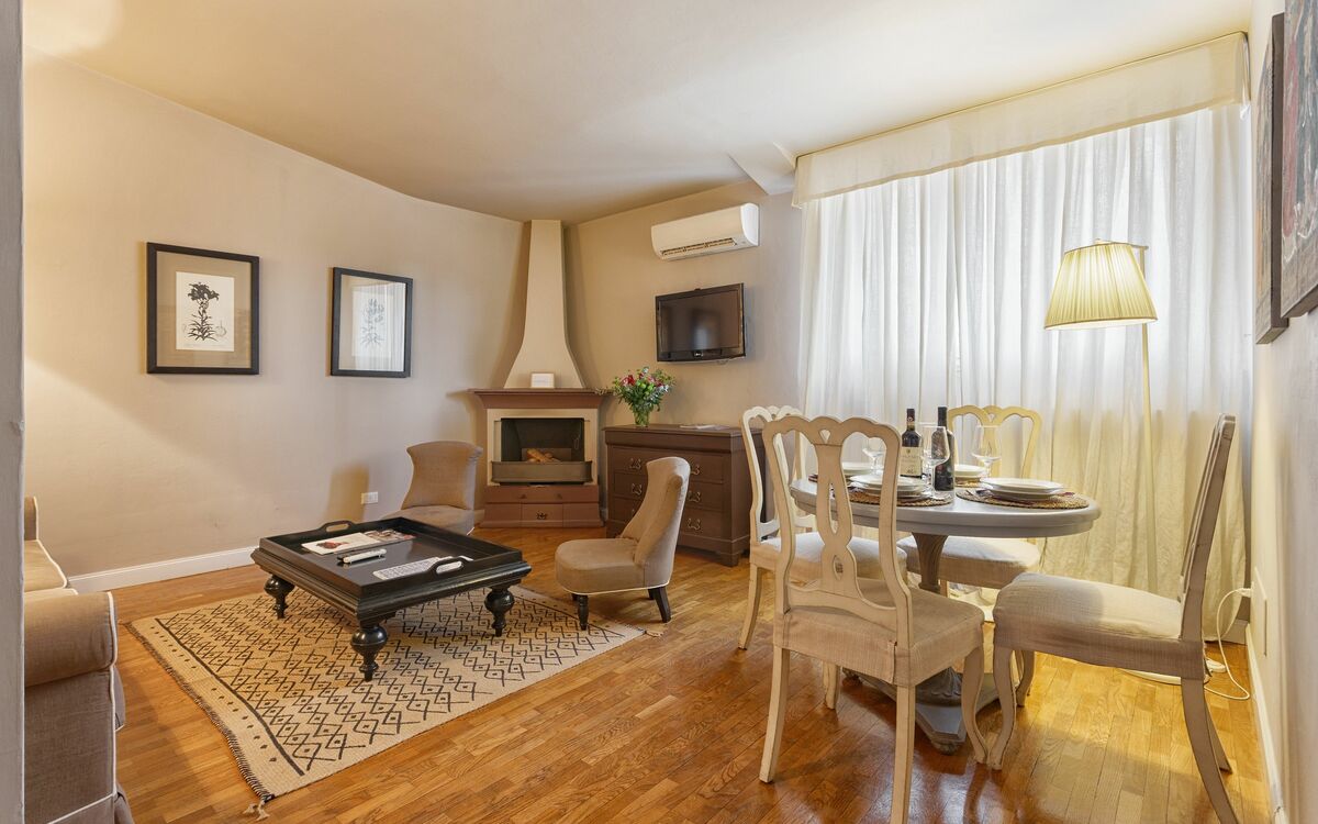 Accommodation:&nbsp;Nido Tornabuoni