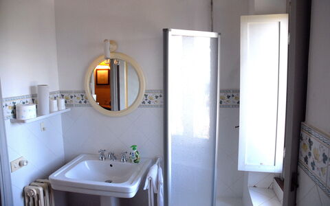 Podere San Giovanni: Mirror, Tap, Plumbing Fixture, Sink, Building, Bathroom Sink, Bathroom, Interior Design, Plant