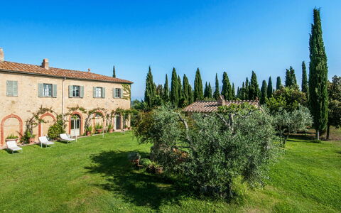 Fontanelle 16: Property, Estate, Tree, House, Building, Real Estate, Grass, Villa, Land Lot, Architecture