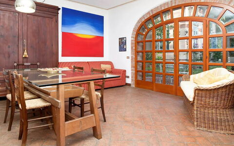 Residenza Marechiaro: Table, Furniture, Building, Wood, Interior Design, Window, Floor, House, Flooring, Table Tennis Racket