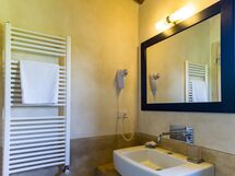 tenuta-san-jacopo-cavriglia-multiproperty-vinsantaia-canaiolo-bathroom