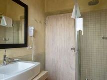 tenuta-san-jacopo-cavriglia-multiproperty-vinsantaia-moraiolo-bathroom