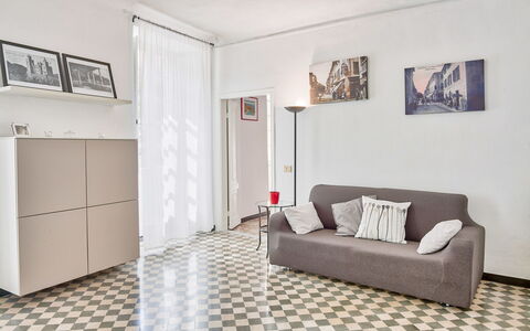 Via Dante Vacanze - Levanto: Furniture, Room, Property, Interior Design, Living Room, Floor, Building, Wall, Real Estate, House