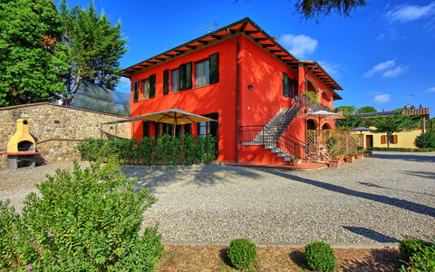 Casa Rossa: Sky, Plant, Property, Building, Cloud, Window, Land Lot, Vegetation, Tree, Urban Design