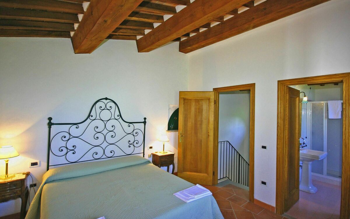 Accommodation:&nbsp;Castellaccio 6