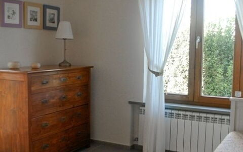 Gli Appartamenti Di Manuela: Room, Property, Furniture, Floor, Interior Design, Bedroom, Building, Bed, Wall, House