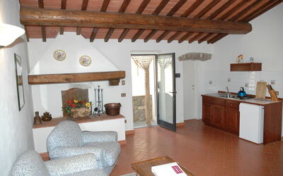 Accommodation:&nbsp;Montegonzi b 1