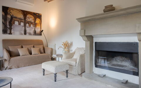 Tenuta Pomona: Wall, Furniture, Interior Design, Couch, Living Room, Flooring, Floor, Home, Room