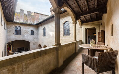Accommodation:&nbsp;Teatro
