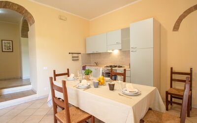 Accommodation:&nbsp;Il Tino 875.7