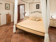 Accommodation:&nbsp;Diamond