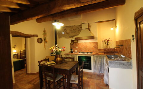 Agriturismo le Calle: Room, Property, Countertop, Building, Furniture, Kitchen, Interior Design, Floor, House, Beam
