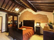 Accommodation:&nbsp;Carola