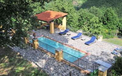 Villetta Gattaia: Plant, Tree, Landscape, Real Estate, Leisure, Eco Hotel, Composite Material, Urban Design, Roof, Swimming Pool