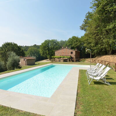 L'incanto: Swimming Pool, Property, House, Real Estate, Building, Villa, Estate, Grass, Farmhouse, Leisure