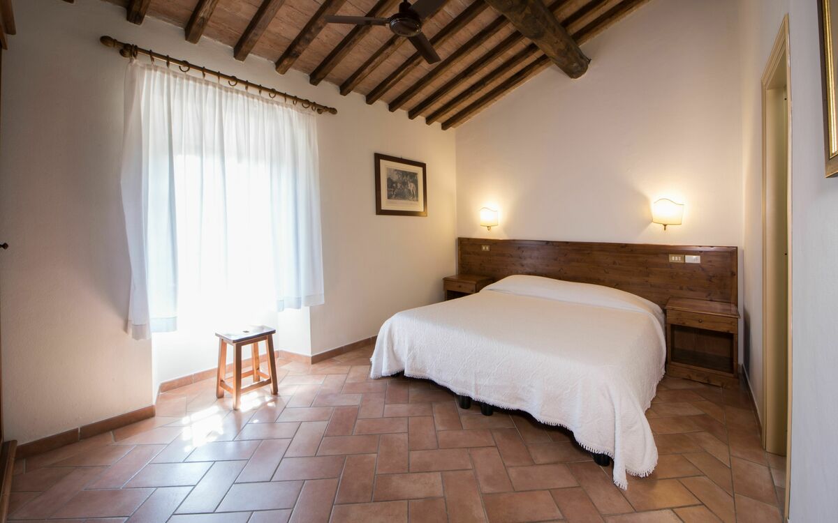 Accommodation:&nbsp;Camera 202a