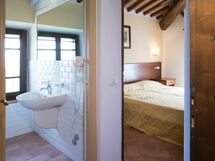 Accommodation:&nbsp;Camera Junior 203a