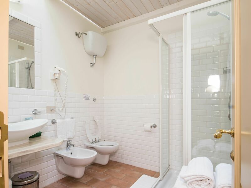 Accommodation:&nbsp;Camera 202a