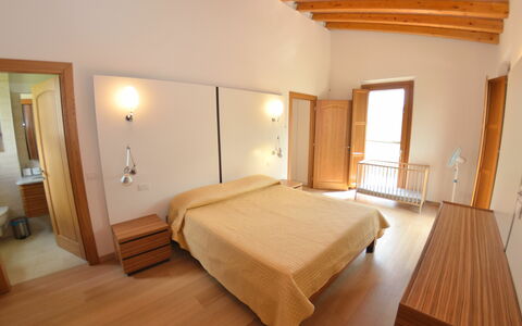 Il Sogno Tra i Vigneti: Bed, Bedroom, Room, Furniture, Property, Building, Floor, Interior Design, Bed Frame, Bed Sheet