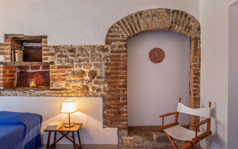 pratale-apartments-chianti-tavernelle-val-di-pesa-farmhouse-trilo-apartment-4-pax-bedroom