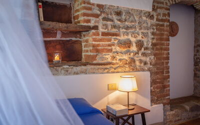pratale-apartments-chianti-tavernelle-val-di-pesa-farmhouse-trilo-apartment-4-pax-bedroom